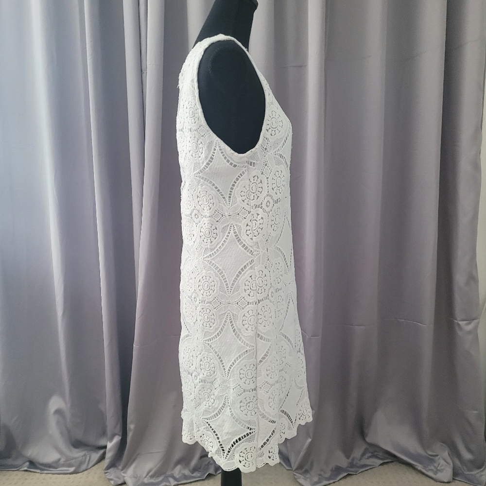 Dress - Picture 2 of 8